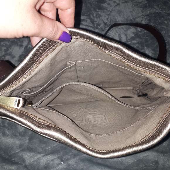 Fossil Piper Metallic Leather Crossbody Purse - Picture 4 of 9